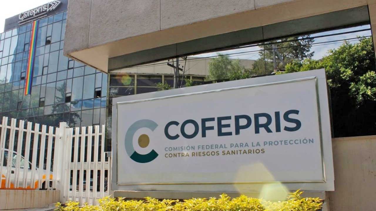 Cofepris autoriza 292 nuevos insumos para la salud y amplía ensayos clínicos en México