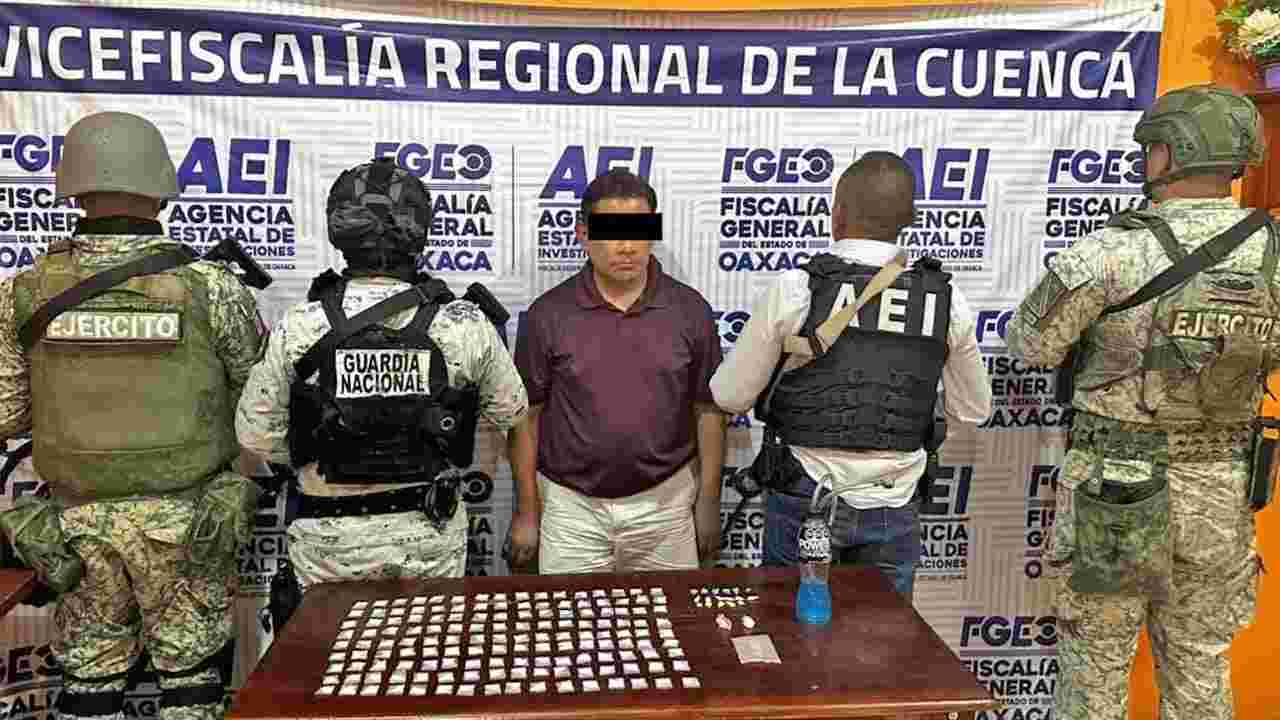 Catean bar en la Sierra Norte de Oaxaca y detienen a un hombre por narcomenudeo