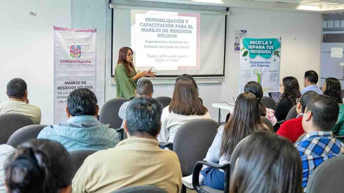 Recicla Secretaría de Administración toneladas de cartón y papel en oficinas públicas