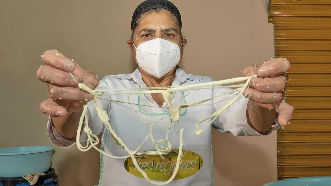 Quesillo de Reyes Etla obtiene certificación oficial como Indicación Geográfica Protegida