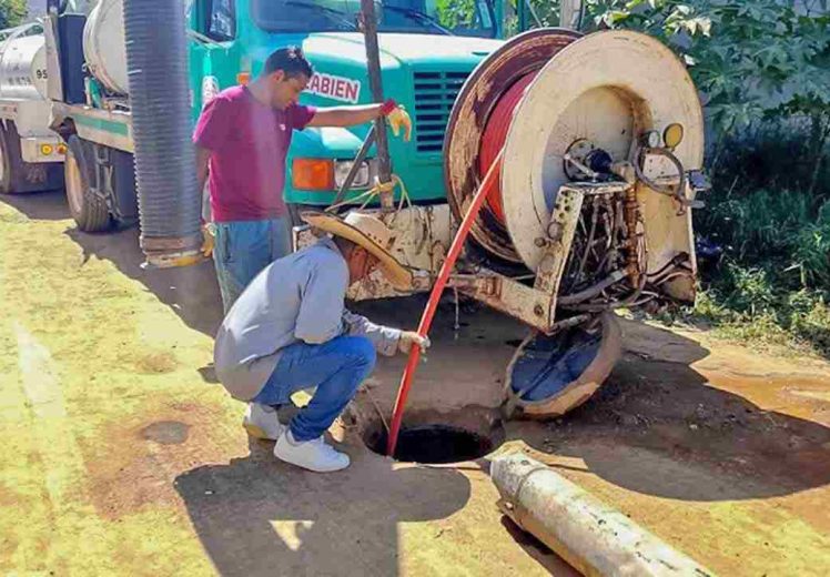 Ceabien concluye limpieza y desazolve del alcantarillado sanitario en Santa María Colotepec