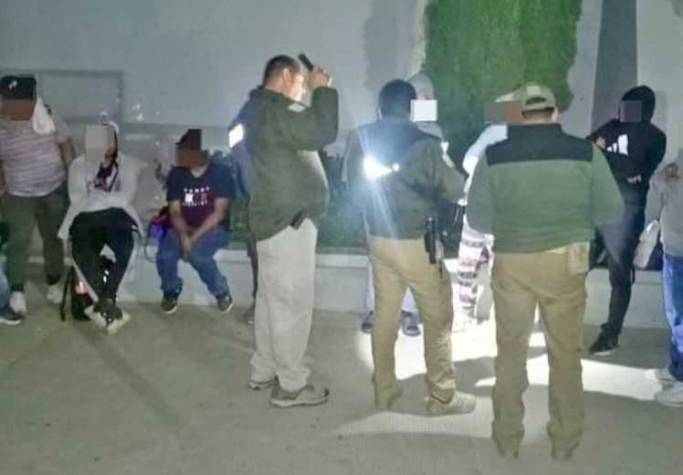 Detiene SSPC a un hombre por presunto tráfico de migrantes en carretera federal 190