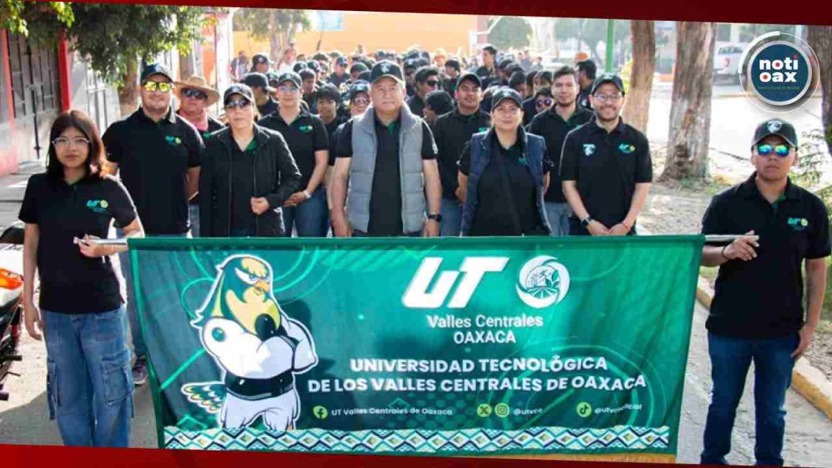 UTVCO participa en desfile por el 115 aniversario de la Revolución Mexicana