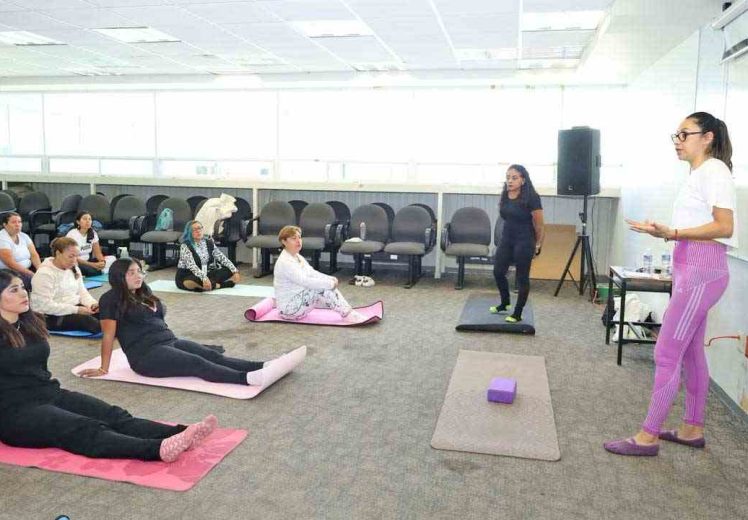 Secretaría de Administración impulsa bienestar físico y mental con el taller Pausas para la Salud