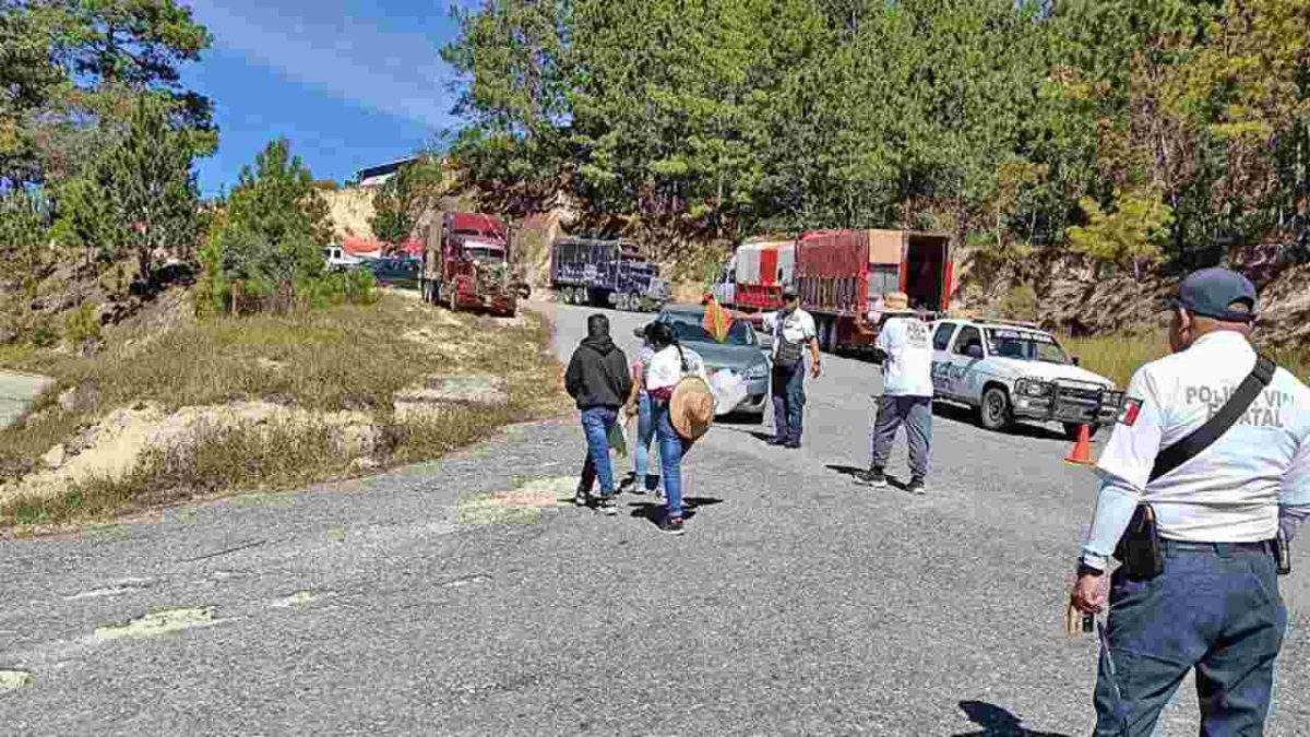 Refuerza Policía Vial Estatal seguridad en la Ruta de la Fe hacia Juquila
