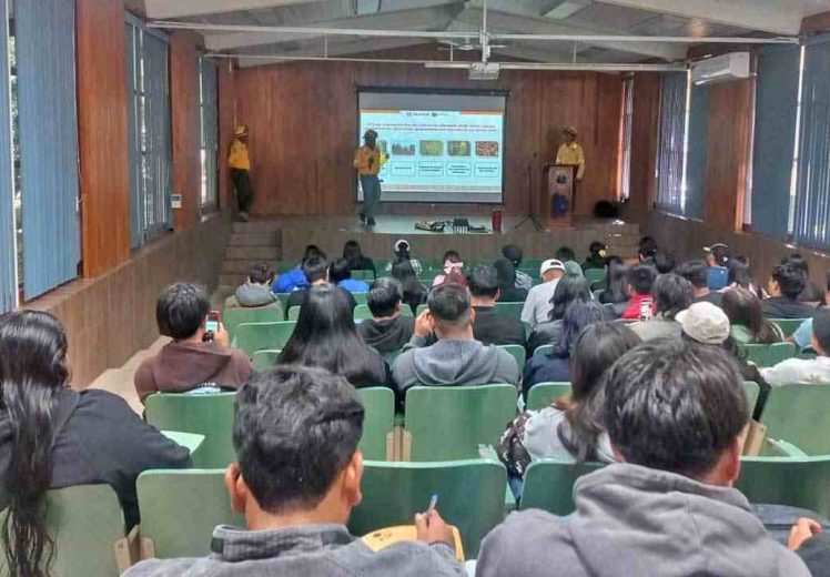 Coesfo capacita a estudiantes del TecNM en prevención y combate de incendios forestales