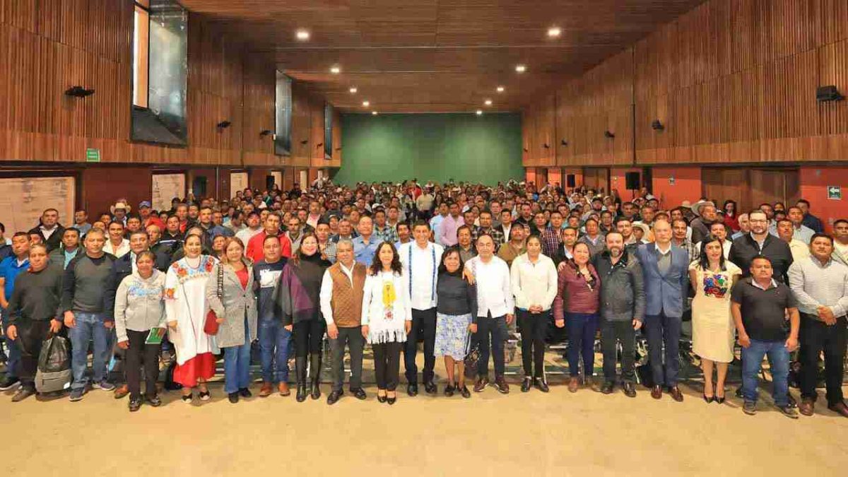 Gobierno de Oaxaca fortalece relación directa con municipios de Sistemas Normativos Internos