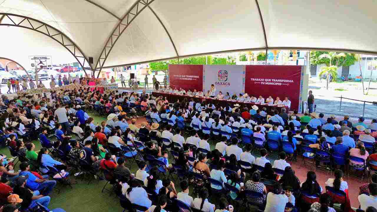 Rehabilitarán caminos de acceso a Asunción Atoyaquillo para fortalecer comunicación regional