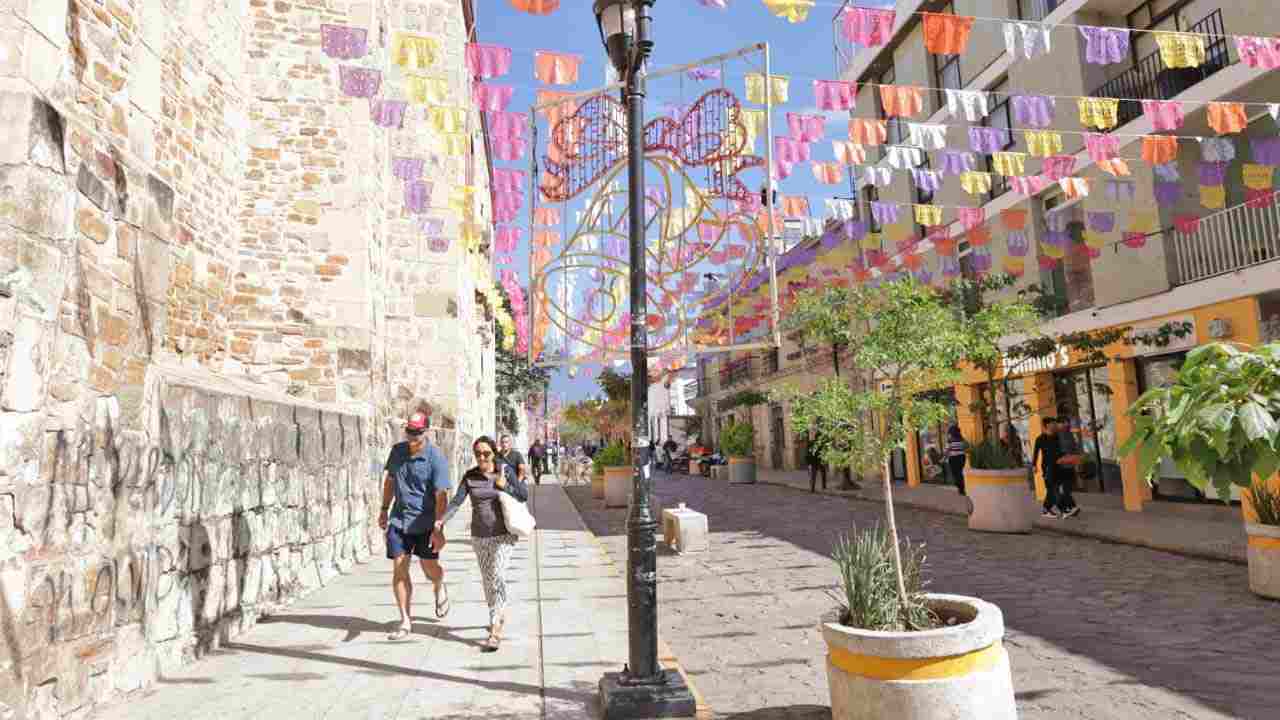 Iluminación navideña embellecerá calles del Centro Histórico