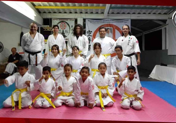 Inauguran la escuela de Karate Do Shito Ryu Shinobu Kan; alumnos realizan primer examen de cambio de cinta